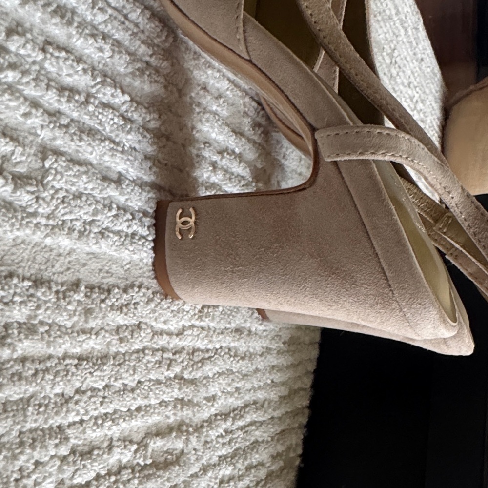 CHANEL Beige Suede Block Heel Slingback Pumps - Picture 3 of 4